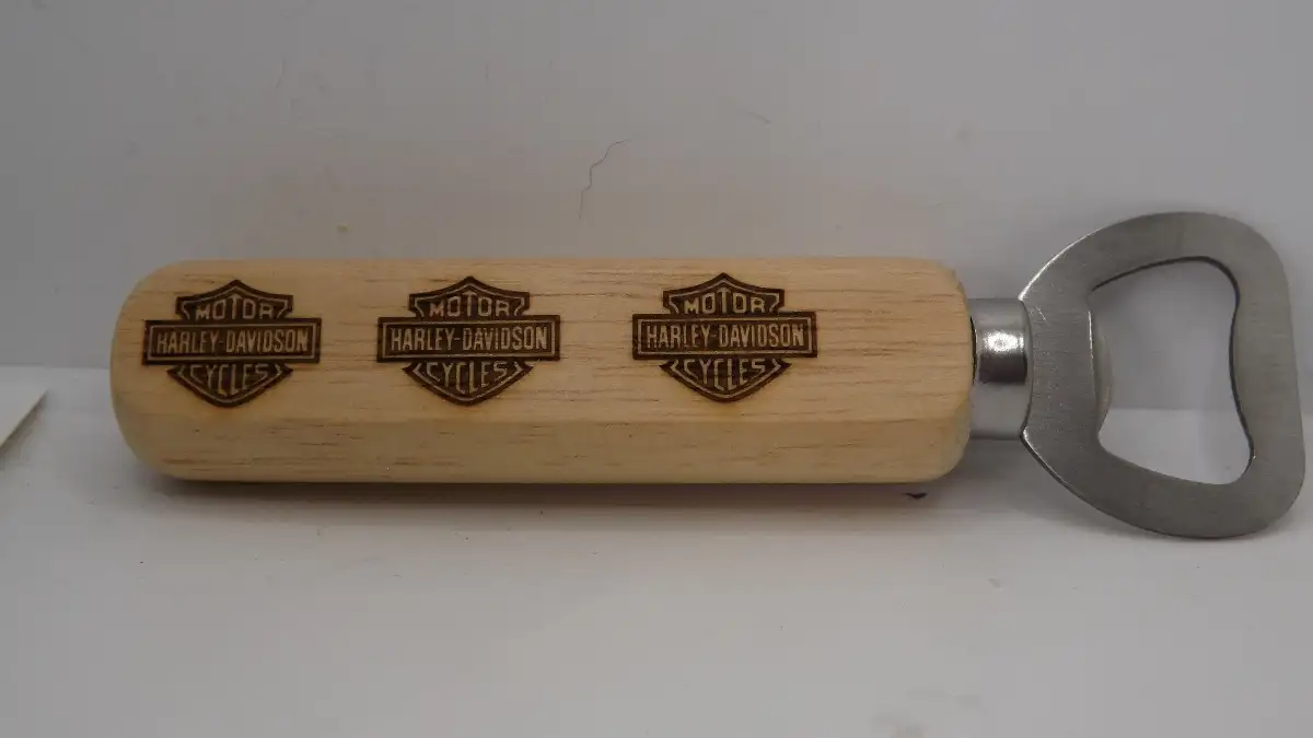 Décapsuleur / porte-clés